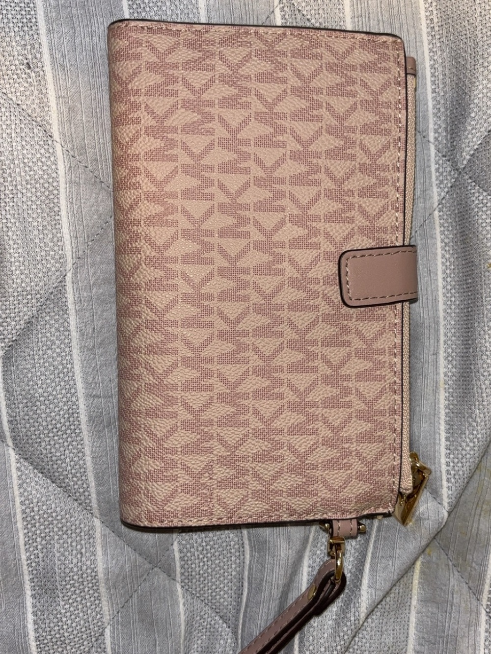 NWNT Michael Kors Blush Pink Leather Zip Wallet with Gold Hardware - Picture 8 of 8